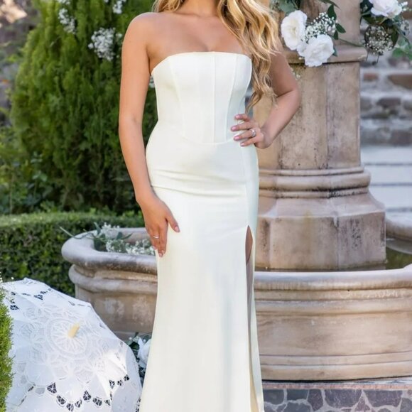 NWT CLUB L. LONDON DAPHNE WHITE BANDEAU CORSET THIGH SPLIT MAXI DRESS.  SZ 8 - Picture 6 of 7